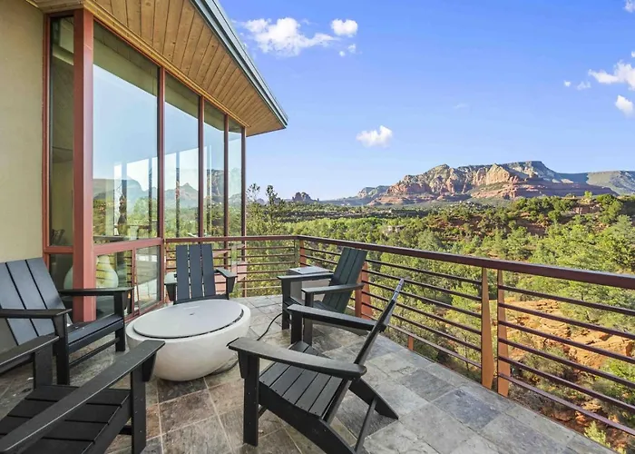 Cliff With Epic Views In Uptown Holiday home *