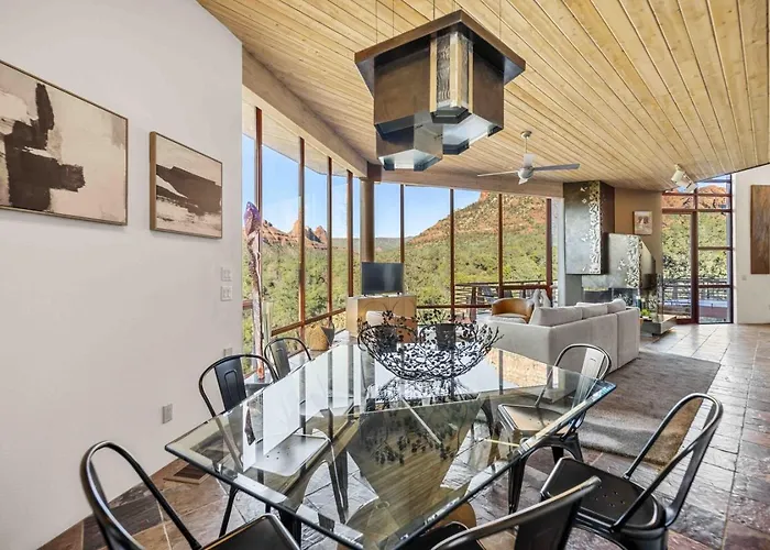 Cliff With Epic Views In Uptown Holiday home *