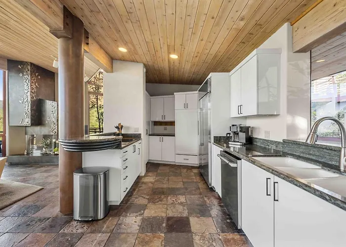 Cliff With Epic Views In Uptown Sedona