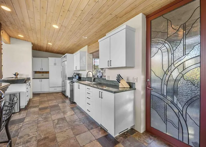 Cliff With Epic Views In Uptown * Sedona